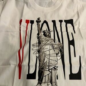 Vlone Statue of Liberty T-shirt( NWT)